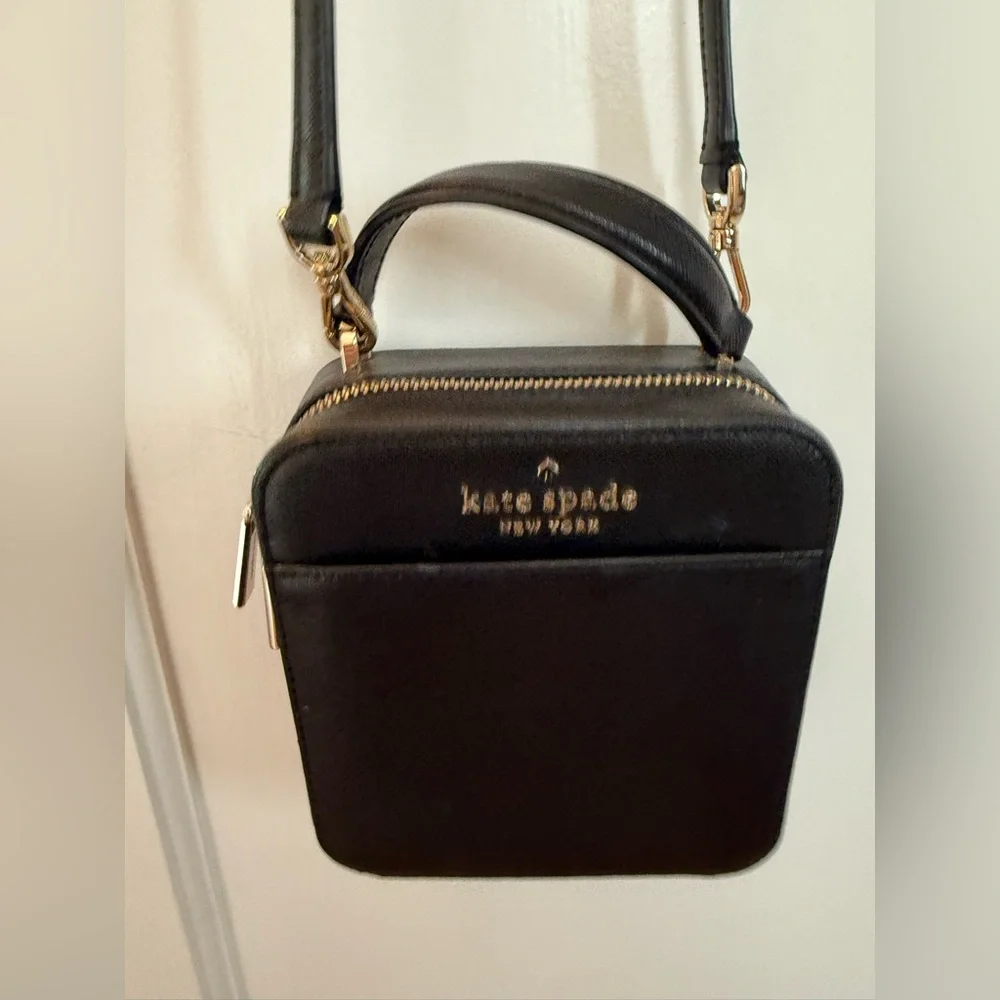 Kate Spade Daisy vanity - Picture 6 of 12